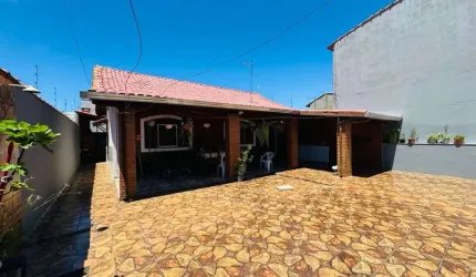 Casa para Venda em Itanhaém, Jardim das Palmeiras, 2 dormitórios, 2 banheiros, 5 vagas