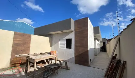 Casa para Venda em Itanhaém, Tupi, 2 dormitórios, 1 suíte, 2 banheiros, 2 vagas