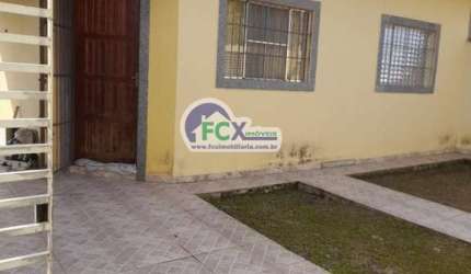 Casa para Venda em Mongaguá, Itaguaí, 2 dormitórios, 1 suíte, 1 banheiro, 2 vagas