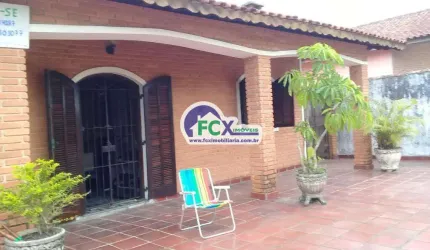 Casa para Venda em Itanhaém, Regina, 4 dormitórios, 4 suítes, 1 banheiro, 5 vagas