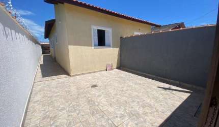 Casa para Venda em Itanhaém, São Fernando, 2 dormitórios, 1 suíte, 1 banheiro, 2 vagas