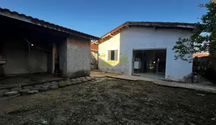 Casa para Venda em Itanhaém, Belas Artes, 3 dormitórios, 2 banheiros, 3 vagas