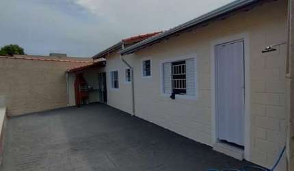 Casa para Venda em Itanhaém, Jardim Suarão, 2 dormitórios, 2 banheiros, 4 vagas