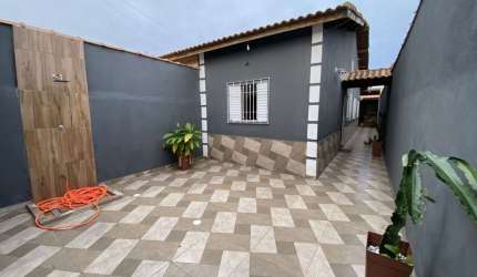 Casa para Venda em Itanhaém, Bopiranga, 2 dormitórios, 1 suíte, 1 banheiro, 2 vagas