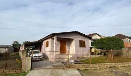 Casa com 3 quartos à venda na Pará, 211, Santa Rita, Montenegro, 170 m2 por R$ 379.000