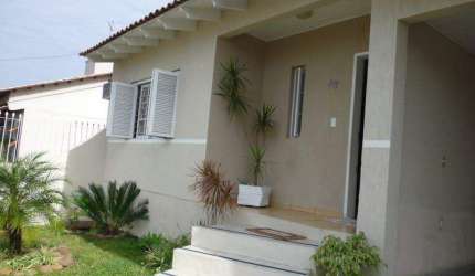 Casa com 3 dormitórios no Parque da Matriz