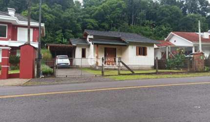CASA SEMI-MOBILIADA EM PICADA CAFÉ/RS - 02 DORM., Bairro Kaffeeck, Picada Cafe - RS
