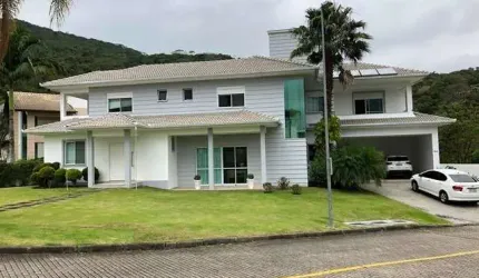 Casa em condomínio fechado com 4 quartos à venda no Córrego Grande, Florianópolis  por R$ 3.800.000