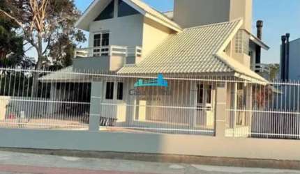 Casa com 4 quartos à venda em Pedra Branca, Palhoça  por R$ 2.100.000