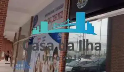 Sala comercial à venda no Forquilhinhas, São José  por R$ 570.000