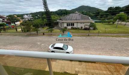 Casa em condomínio fechado com 3 quartos à venda no Cacupé, Florianópolis  por R$ 2.500.000