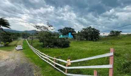 Terreno à venda no Ratones, Florianópolis  por R$ 9.000.000