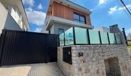 Casa com 3 quartos à venda no Córrego Grande, Florianópolis  por R$ 1.790.000
