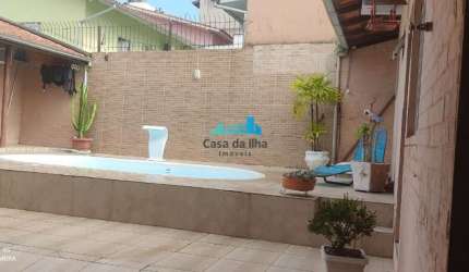 Casa com 3 quartos à venda na Bela Vista, São José  por R$ 820.000