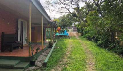 Casa com 3 quartos à venda no Santinho, Florianópolis  por R$ 3.000.000