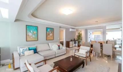 Apartamento à venda no Edifício Villa Cora localizado no Centro em Balneário Camboriú
