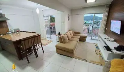 Apartamento à venda no Edifício Teorema no Centro de Balneário Camboriú.