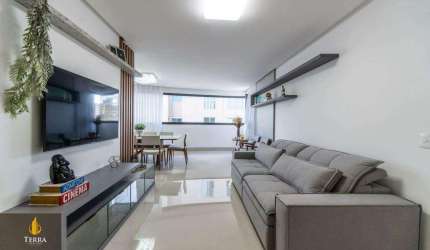 Apartamento finamente mobiliado e decorado no Edifício Villa Castelli localizado em Balneário Camboriú.