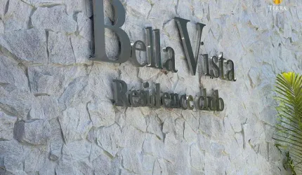 Casa de alto padrão a venda no Condomínio Bella Vista Residence Club localizada no Bairro da Barra em Balneário Camboriú.