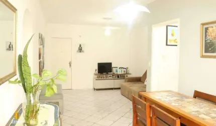Apartamento à venda no Condomínio Edifício Ilha do Campeche em Balneário Camboriú