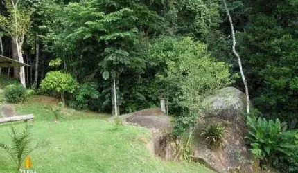 Terreno à venda com Casa no Bairro Estaleiro, Balneário Camboriú.