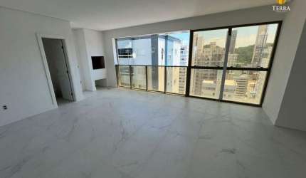 Apartamento a venda no Las Brisas Residence localizado no bairro Pioneiros em Balneário Camboriú.