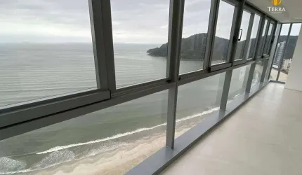 Apartamento frente mar a venda no Edifício Copenhagen em Balneário Camboriú