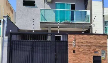 Sobrado à venda no Santa Regina em Camboriú