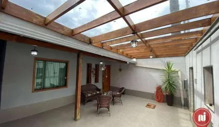 Casa com 3 dormitórios à venda, 110 m² por R$ 850.000,00 - Lourdes - Brumadinho/MG