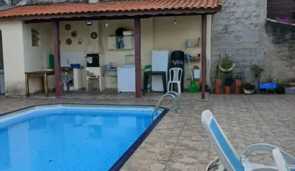 Casa excelente em condomínio pra alugar ou vender
