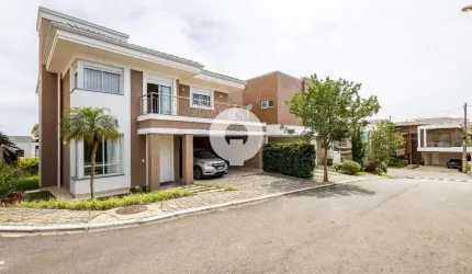 CASA COM 4 SUÍTES EM CONDOMÍNIO CLUBE