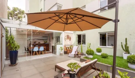 Garden charmoso com terraço amplo e ótima localização