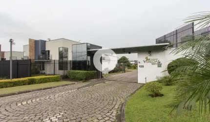 Casa em Condomínio Clube - Conforto, Lazer e Excelente Localização!
