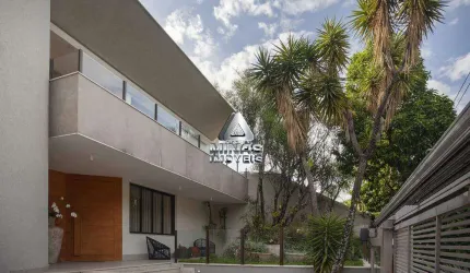 Magnifica casa alto luxo 04 suítes na melhor localização do Belvedere