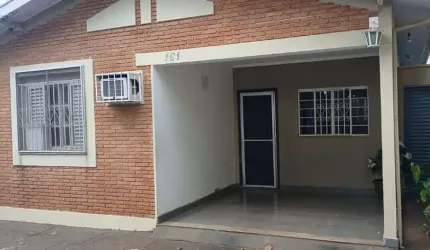 Funcional casa tipo para venda com 4 quartos, sendo 2 suítes, 159m²