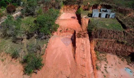 Terreno a venda em Atibaia /SP no bairro do Portão na Estância Santa Maria.