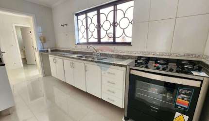 Casa em condomínio vila santista em Atibaia com 3 suítes