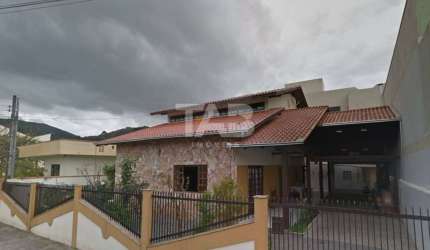 Casa a venda na Praia Brava