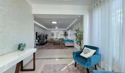 Casa de Alto Padrão à Venda no Condomínio Ariribá