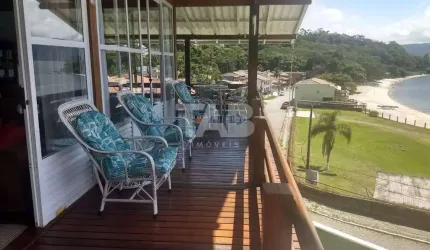Casa para venda com 6 quartos e Piscina | São Francisco do sul