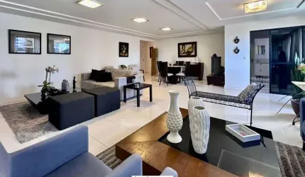 Apartamento com 4 quartos à venda em Natal