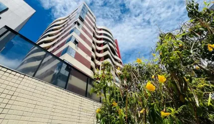 Apartamento com 4 quartos à venda em Maceió