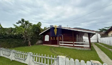 Casa à venda no bairro Enseada - Ubatuba/SP