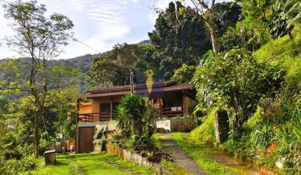 Casa à venda no bairro Enseada - Ubatuba/SP