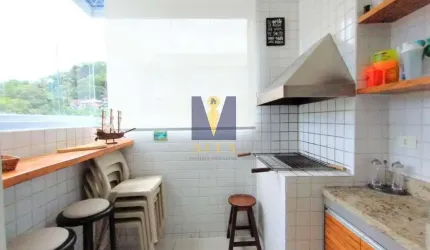 Apartamento à venda na Praia das Toninhas.