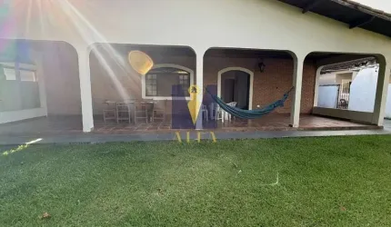 4 casas distribuídas em mais de mil m² de terreno na Praia do Lázaro, Ubatuba/SP