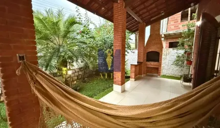 Casa com matrícula à venda no Perequê Mirim em Ubatuba/SP.