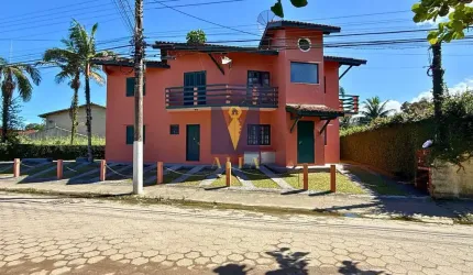 Imóvel com 4 Apartamentos + 1 Kitnet a 500 metros Praia do Lázaro.