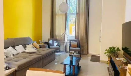 Casa comercial em bairro tranquilo!!!!