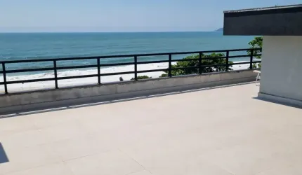 Belíssima Casa de Alto Padrão, Frente Mar em Barra Velha,